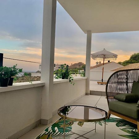 Rooftop With Beautiful Sea View อิสลา พลานา ภายนอก รูปภาพ
