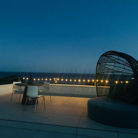 Rooftop With Beautiful Sea View อิสลา พลานา ภายนอก รูปภาพ