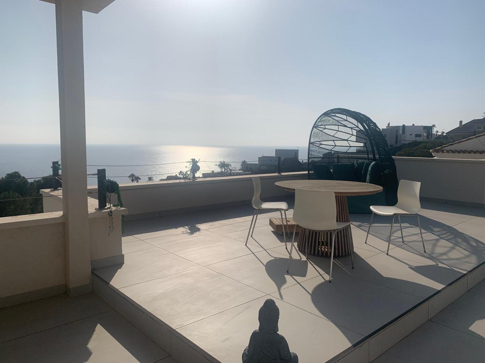 Rooftop With Beautiful Sea View อิสลา พลานา ภายนอก รูปภาพ