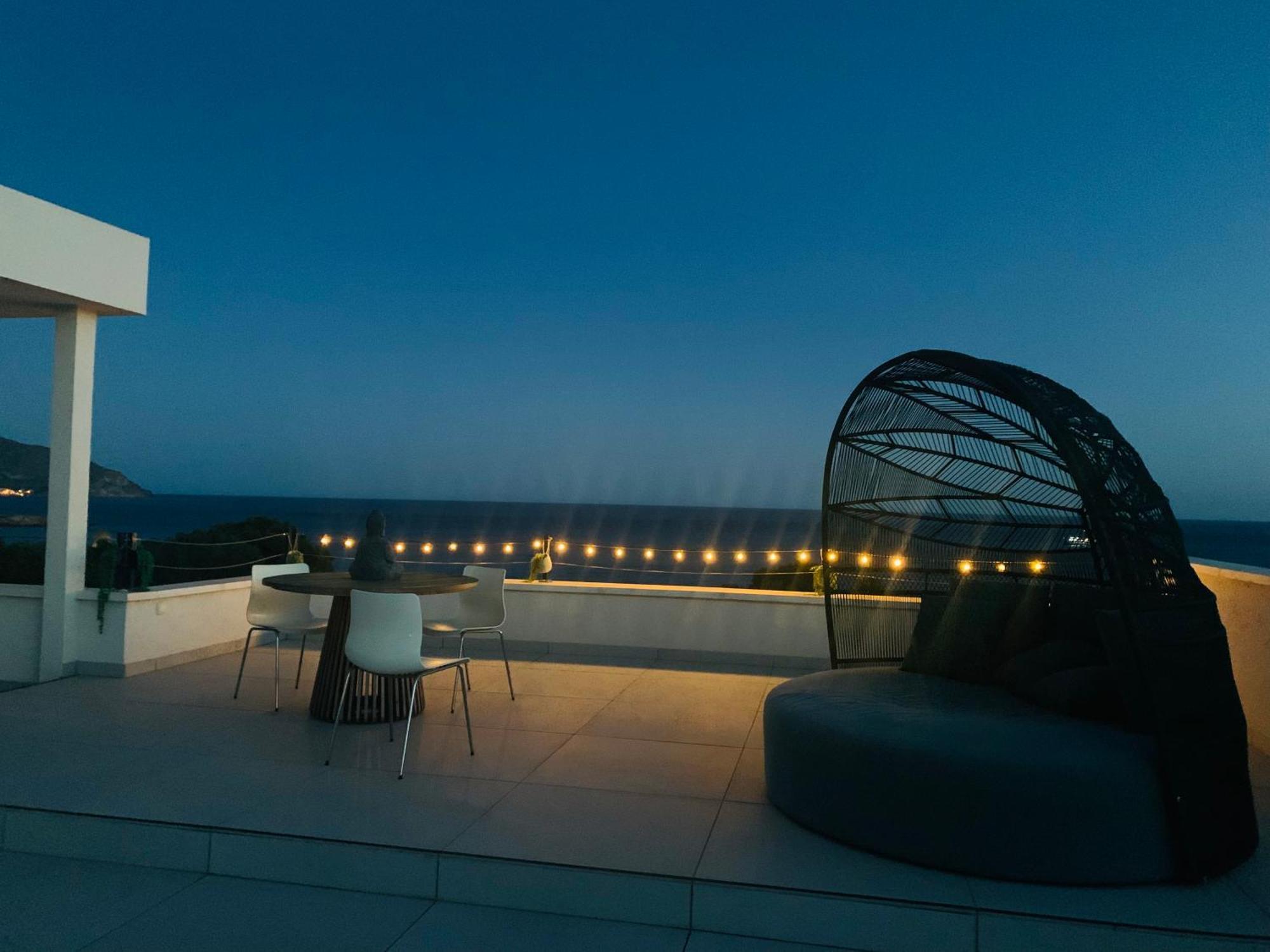 Rooftop With Beautiful Sea View อิสลา พลานา ภายนอก รูปภาพ